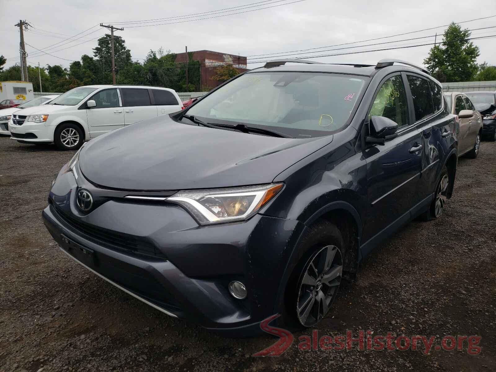 JTMRFREV0HD217017 2017 TOYOTA RAV4