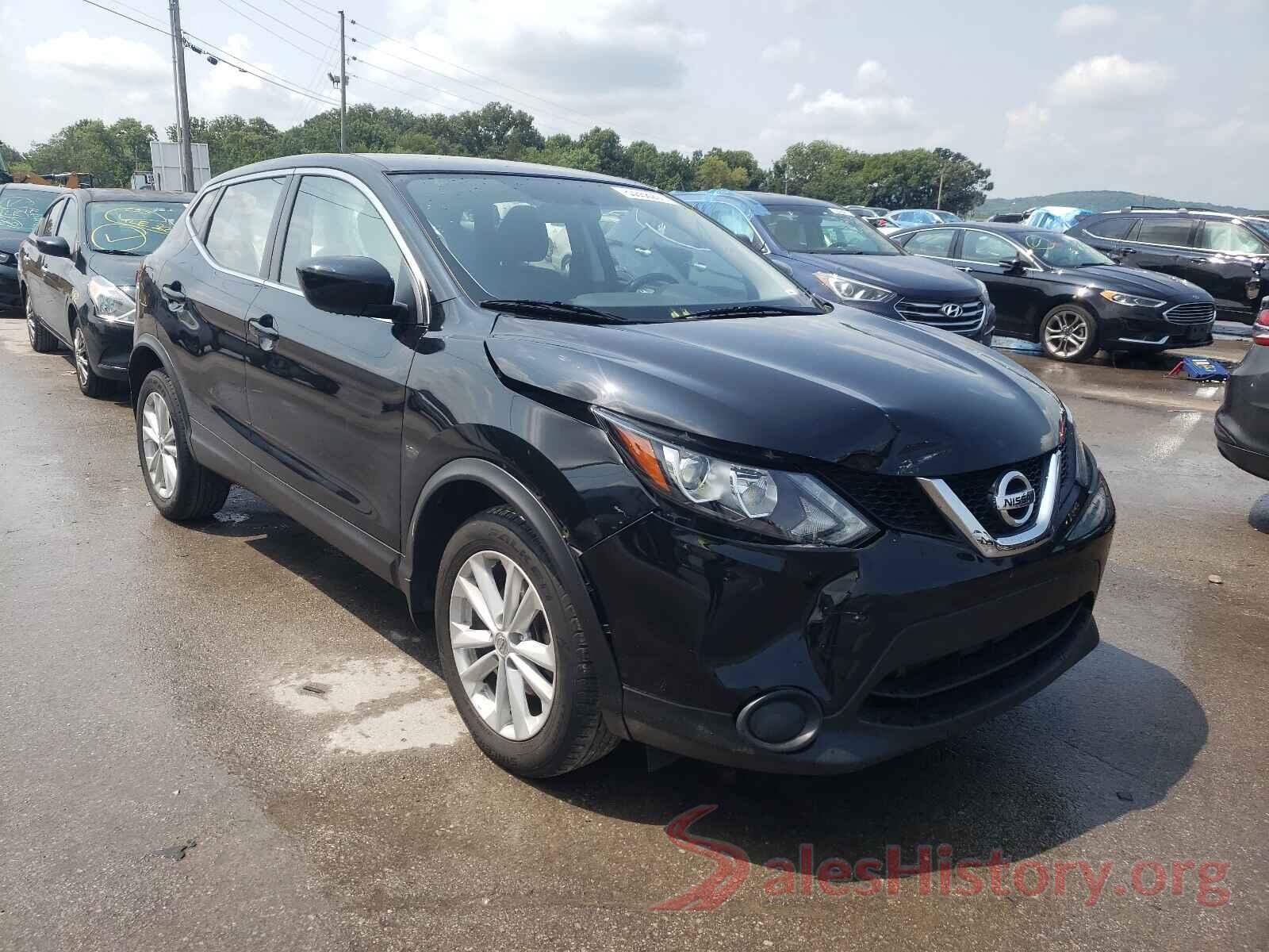 JN1BJ1CR5HW132009 2017 NISSAN ROGUE