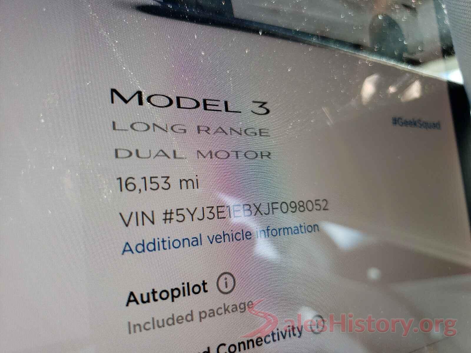 5YJ3E1EBXJF098052 2018 TESLA MODEL 3