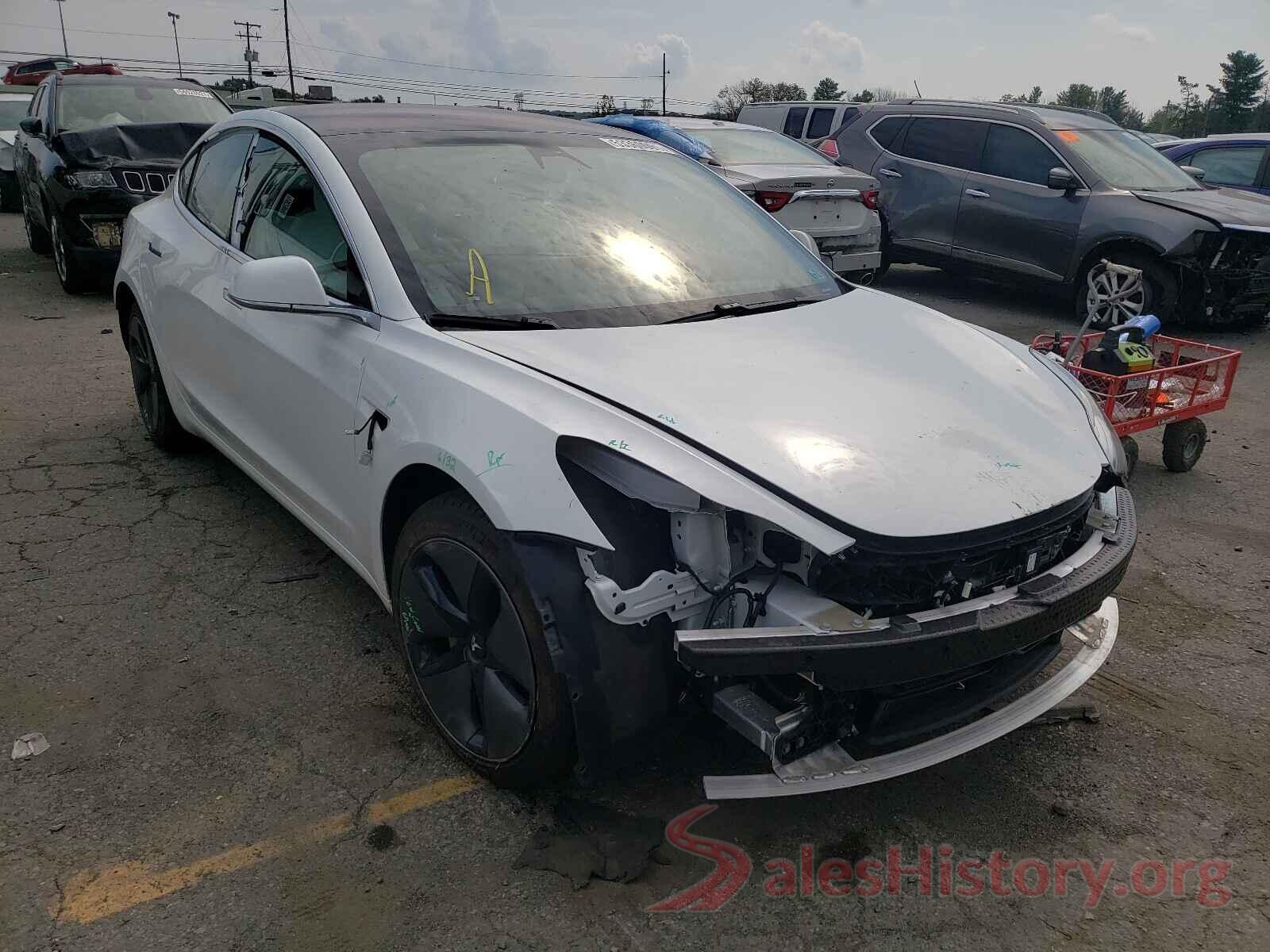 5YJ3E1EBXJF098052 2018 TESLA MODEL 3