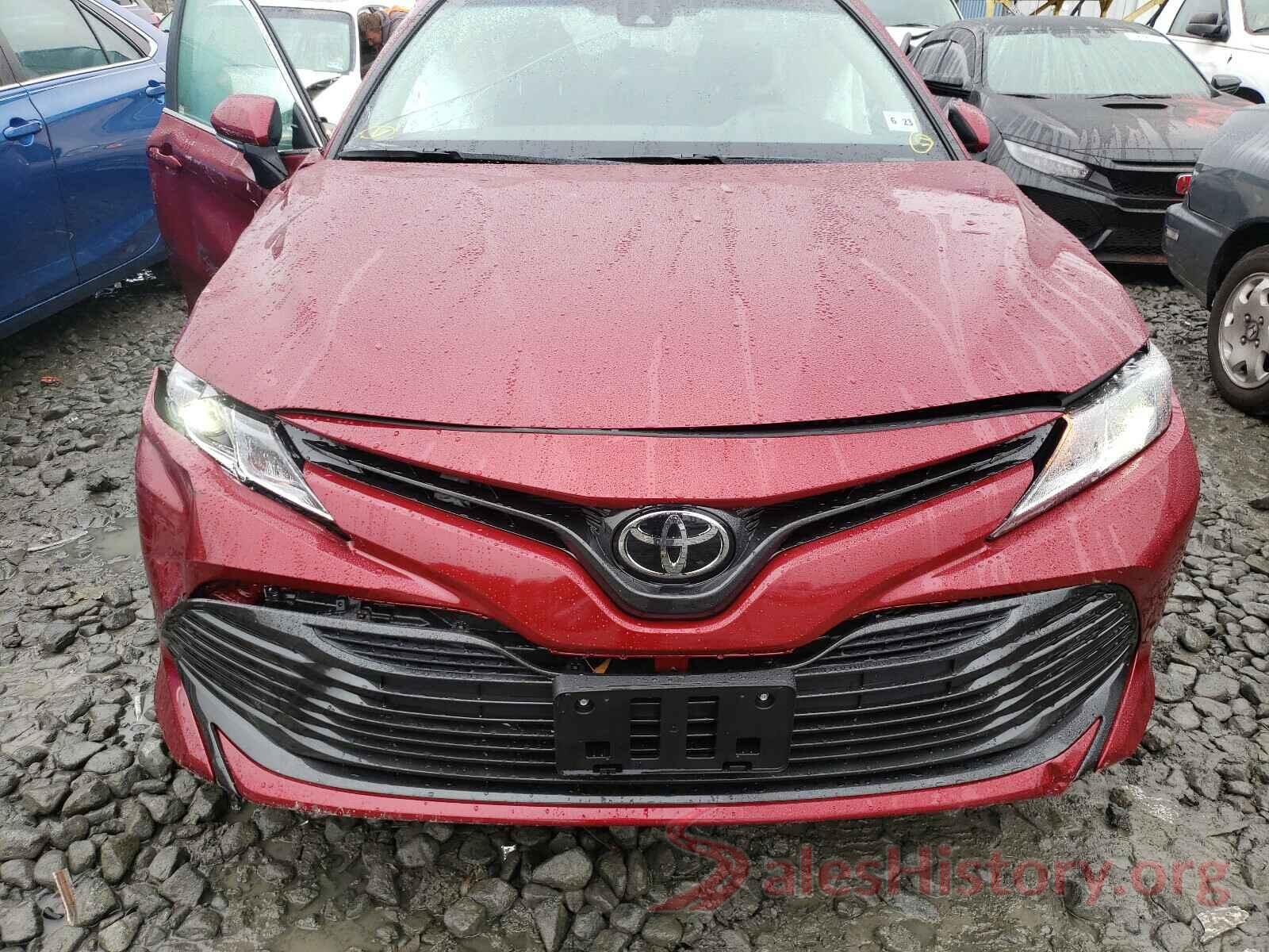 4T1B11HK9JU637508 2018 TOYOTA CAMRY