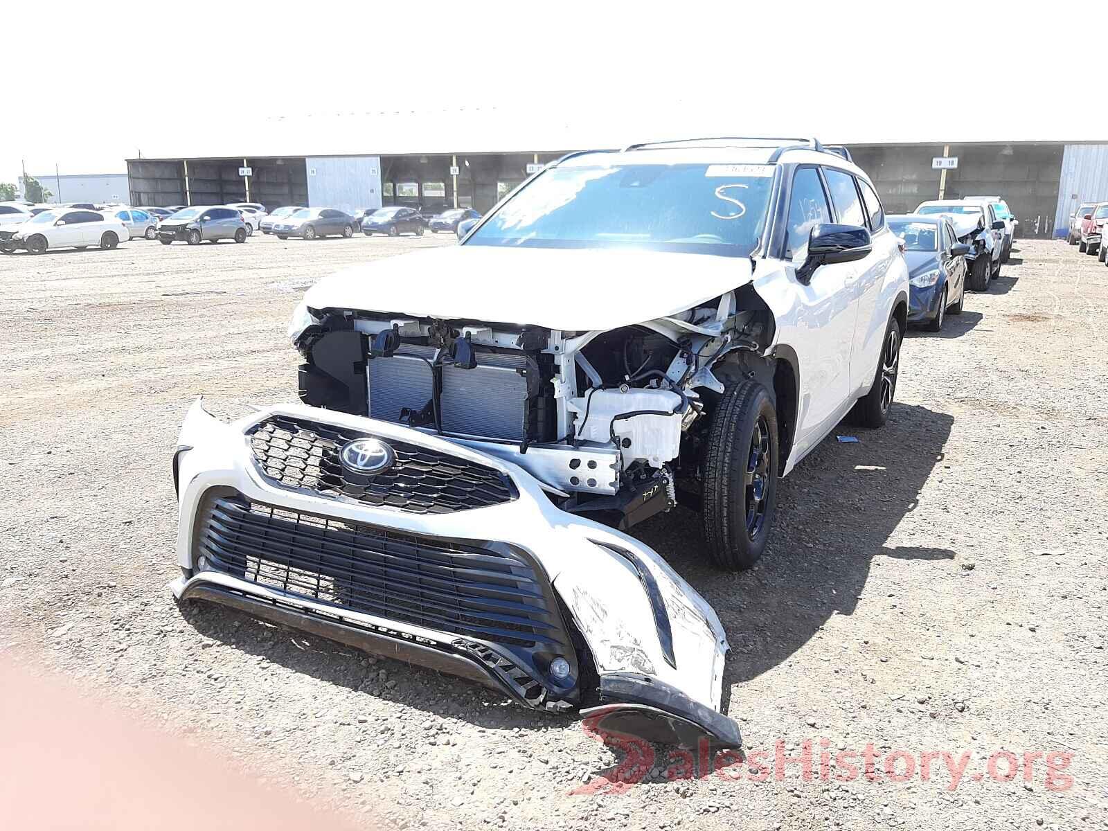 5TDJZRBH2MS126929 2021 TOYOTA HIGHLANDER