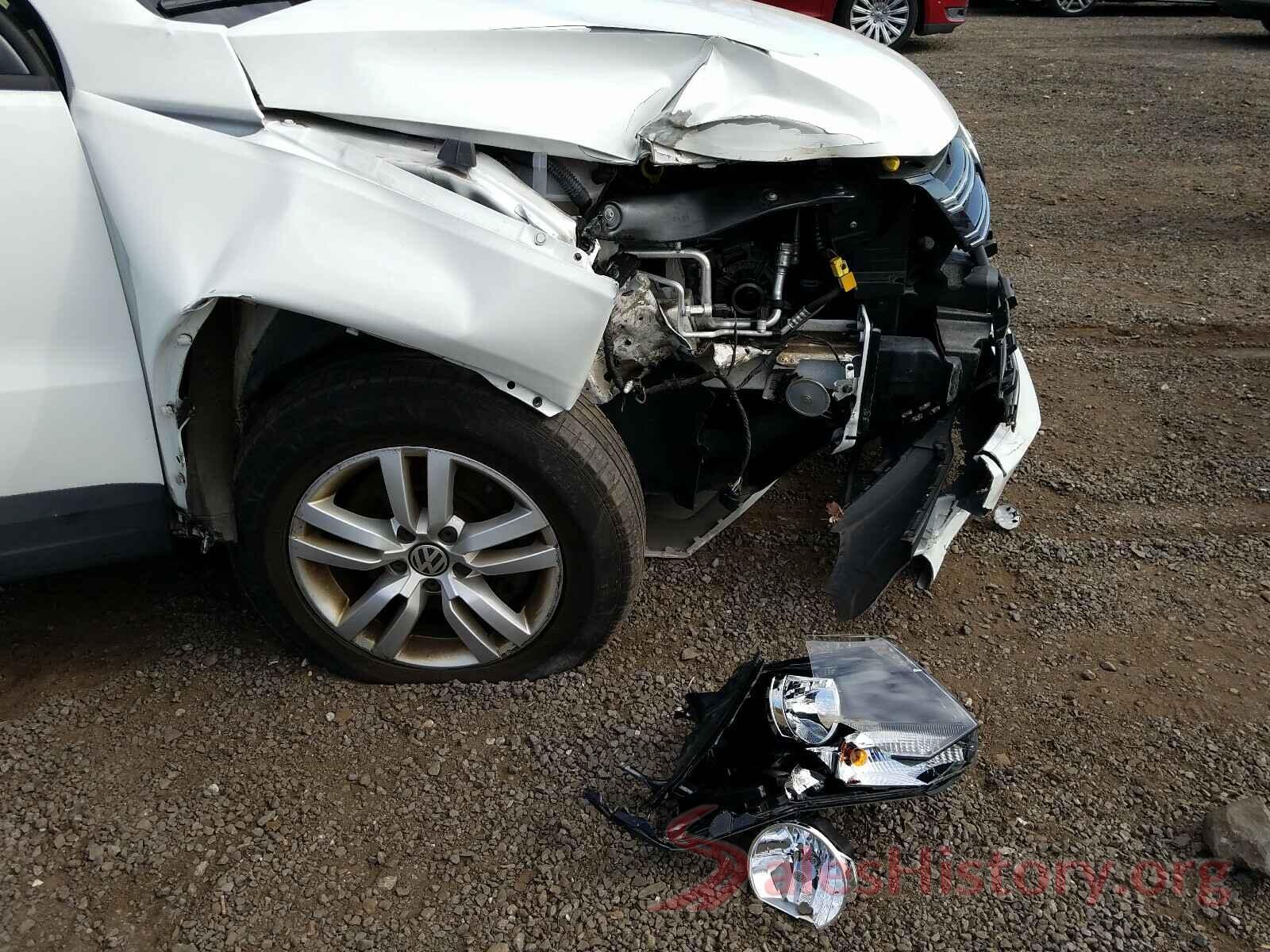 WVGBV7AX7HK006775 2017 VOLKSWAGEN TIGUAN