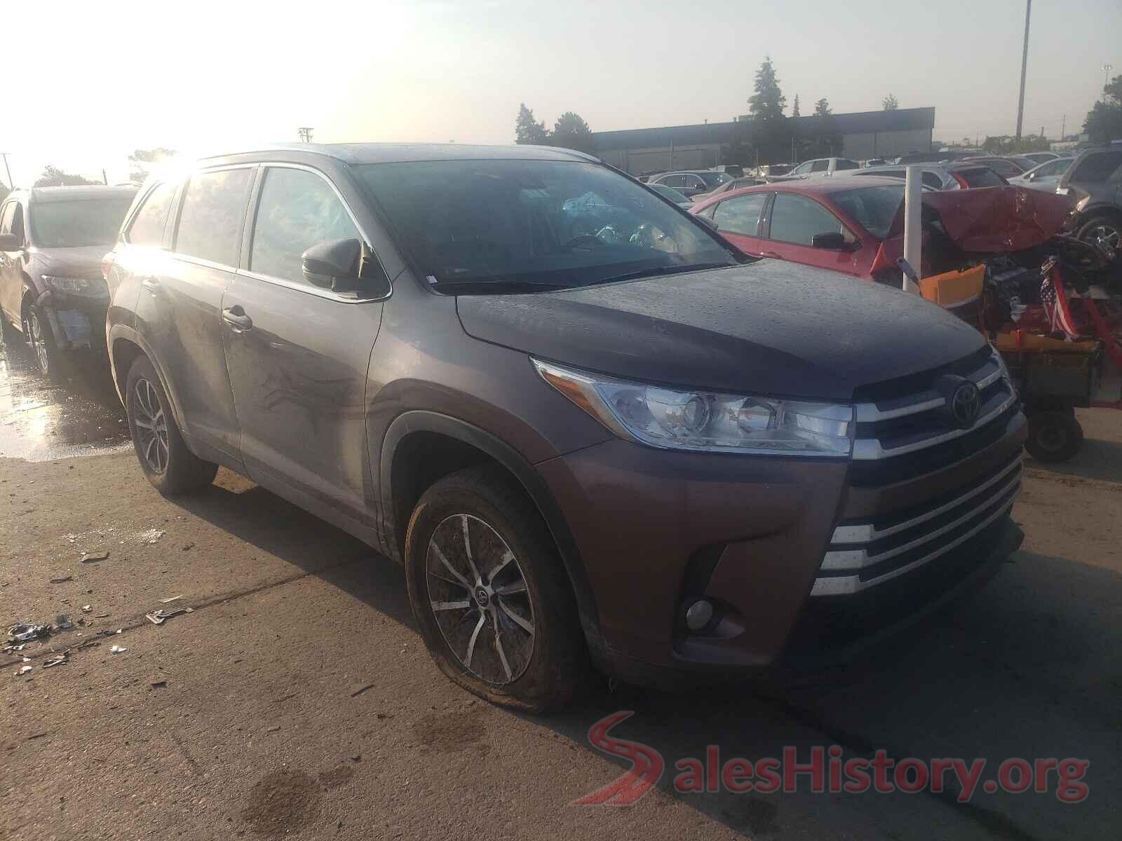 5TDKZRFH6KS303719 2019 TOYOTA HIGHLANDER