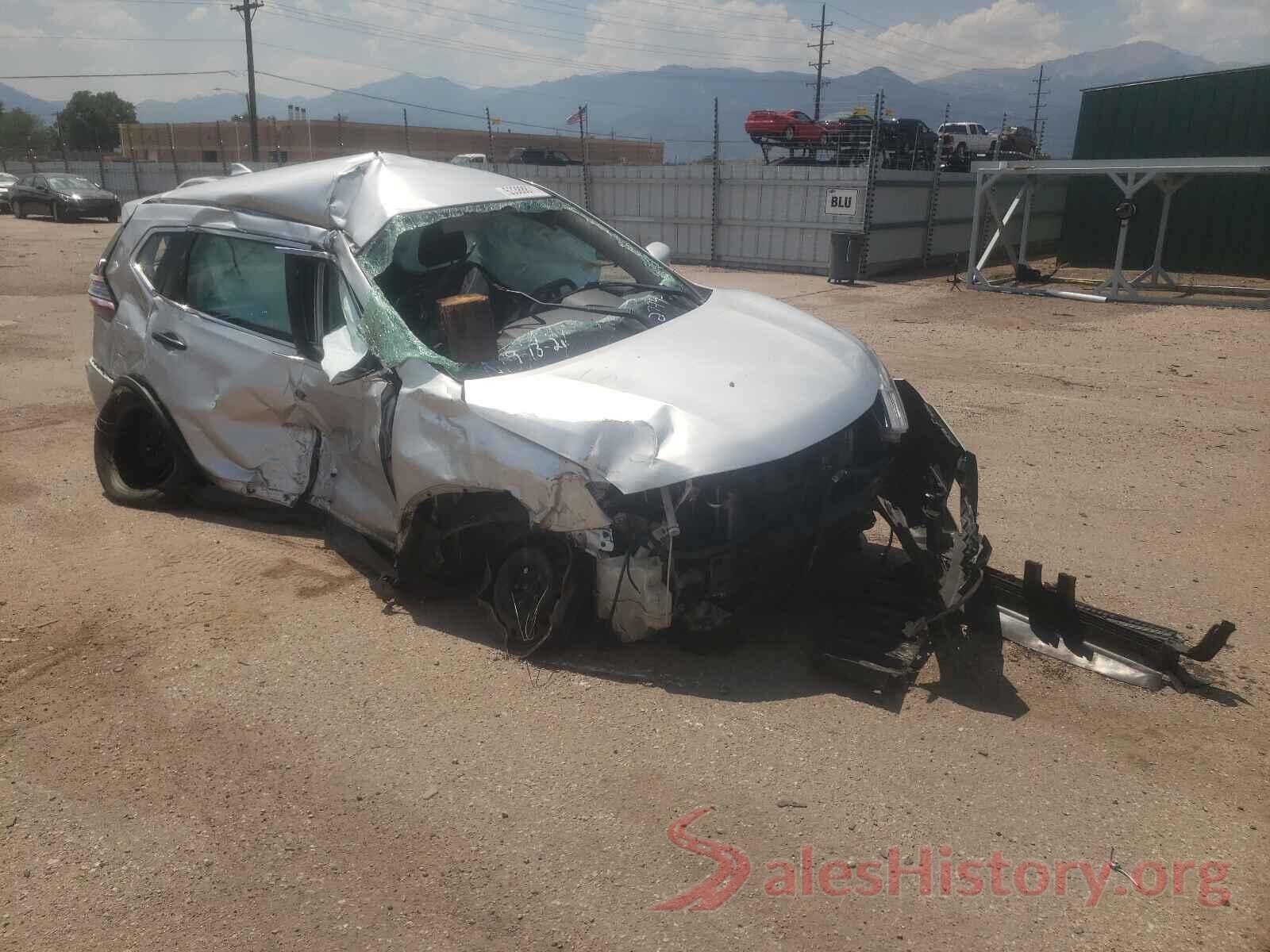 KNMAT2MV4HP604666 2017 NISSAN ROGUE