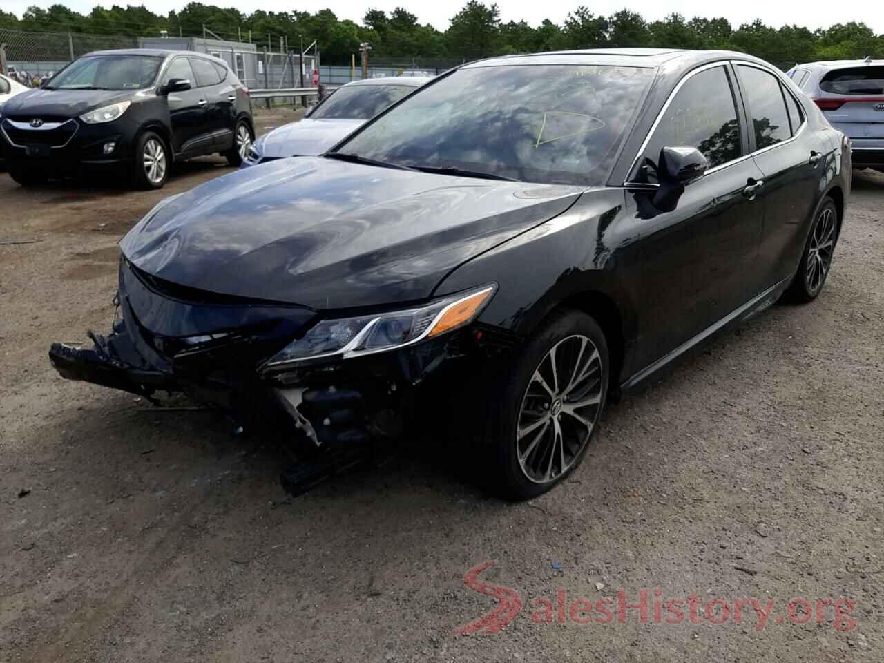 4T1B11HK8JU674579 2018 TOYOTA CAMRY