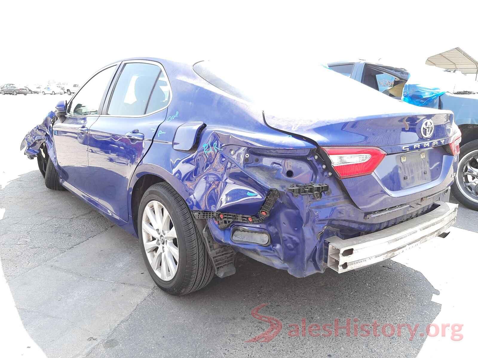 4T1B11HK3JU560084 2018 TOYOTA CAMRY