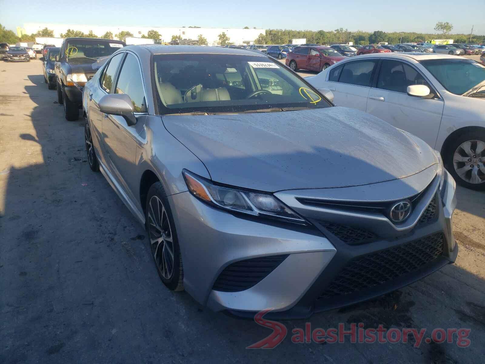 4T1B11HK0JU649854 2018 TOYOTA CAMRY