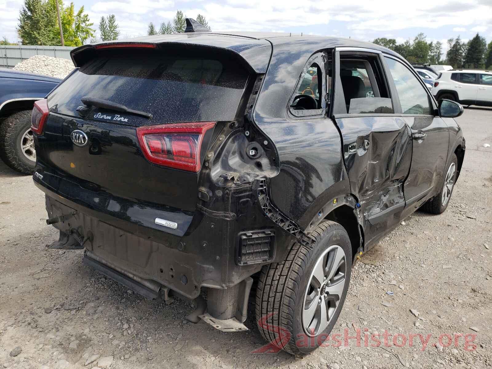 KNDCB3LC2H5098347 2017 KIA NIRO