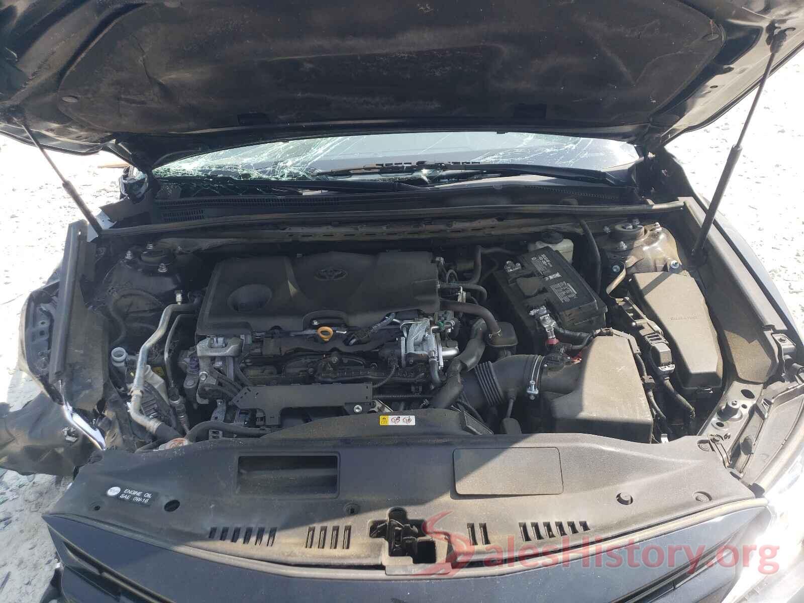 4T1B11HK4JU579517 2018 TOYOTA CAMRY