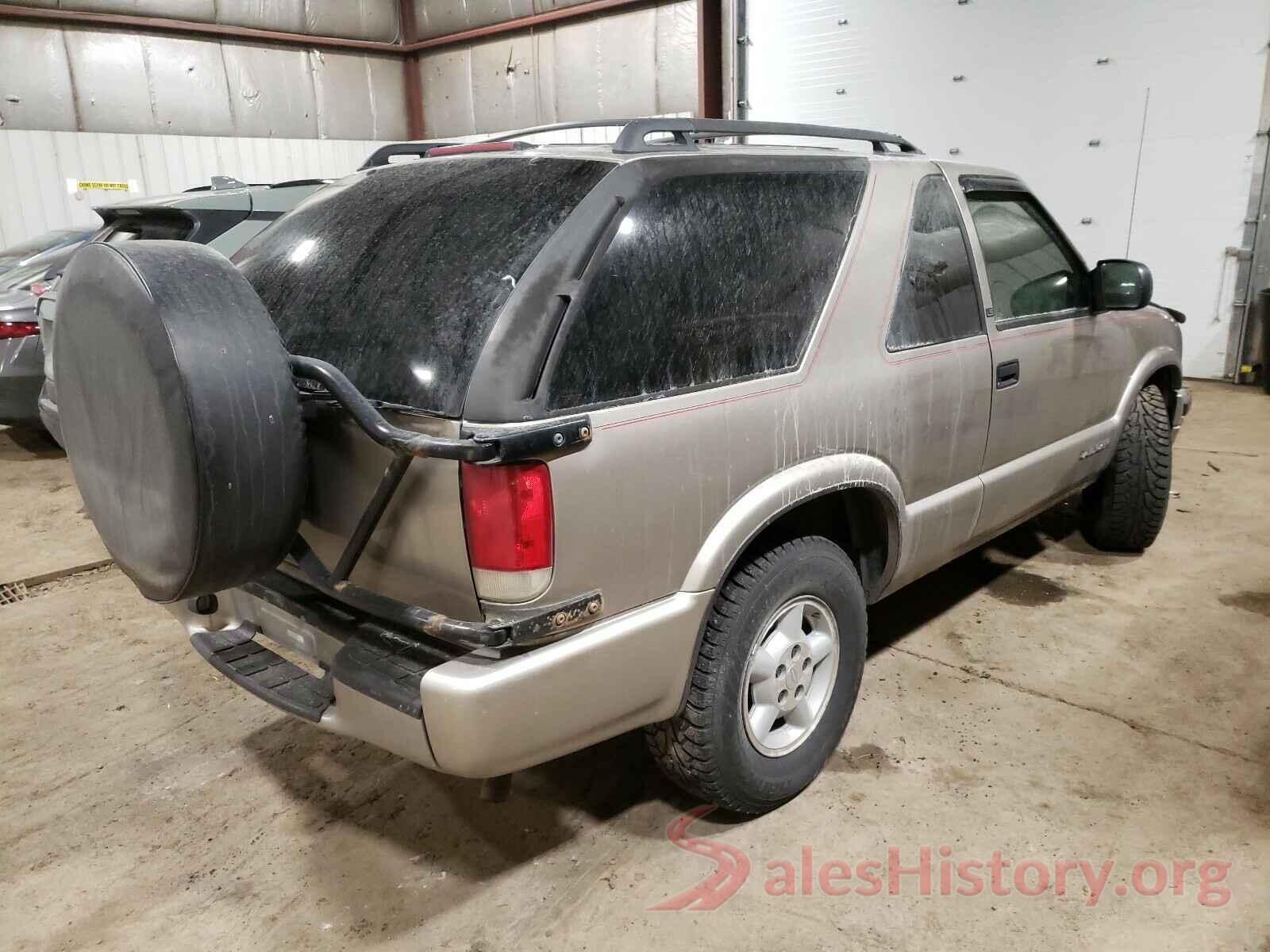 1GNCT18WXYK142821 2000 CHEVROLET BLAZER