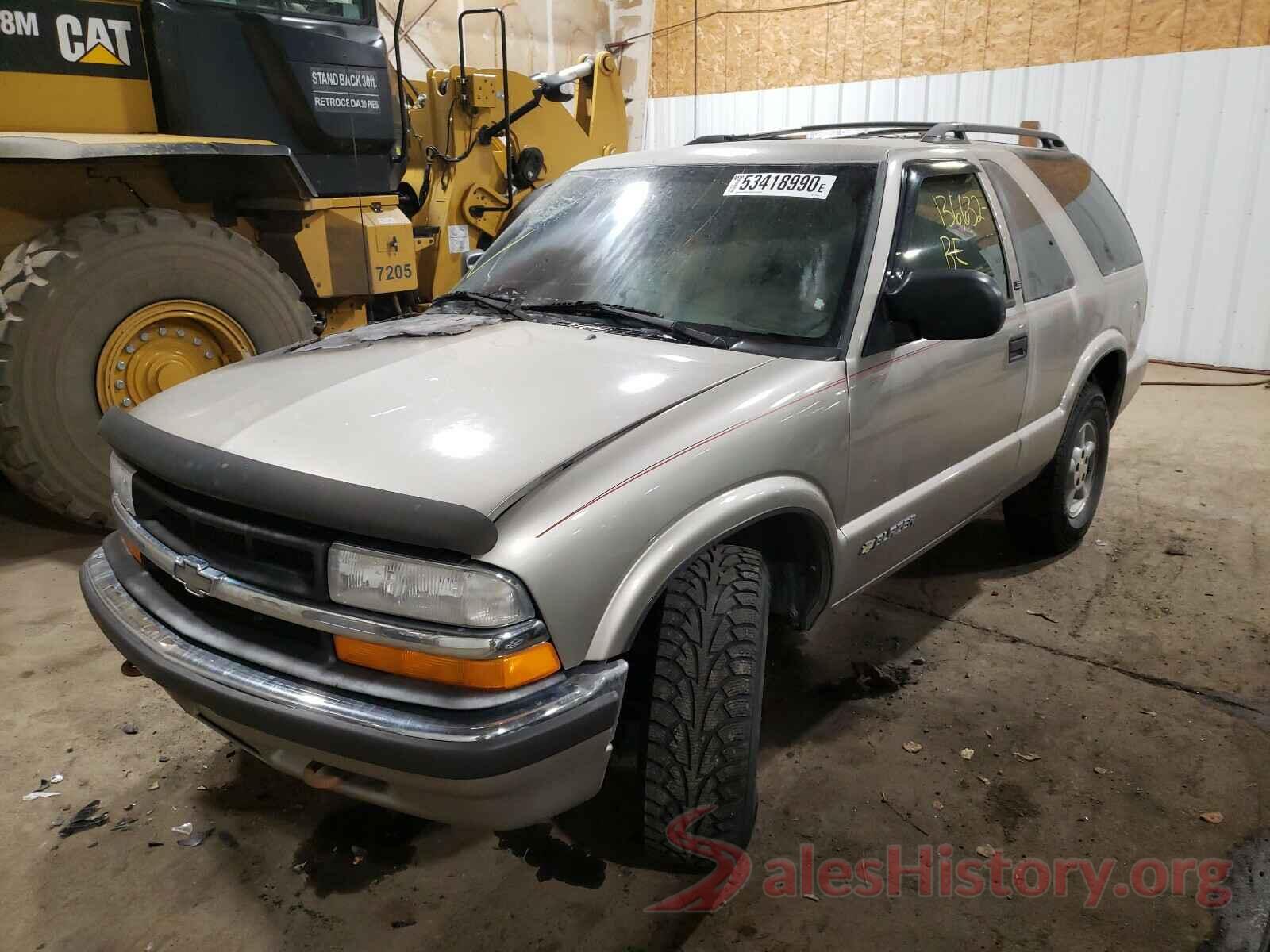 1GNCT18WXYK142821 2000 CHEVROLET BLAZER