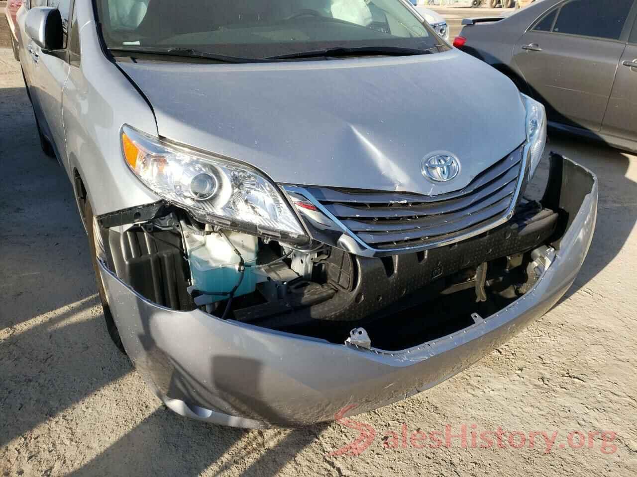 5TDYZ3DC7HS863529 2017 TOYOTA SIENNA