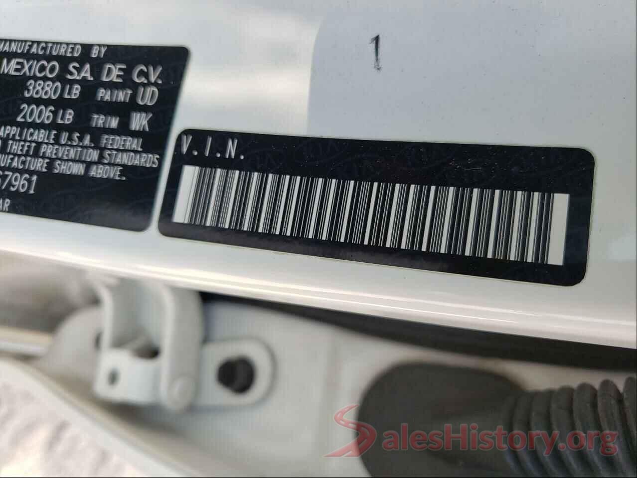 3KPFL4A70JE267961 2018 KIA FORTE