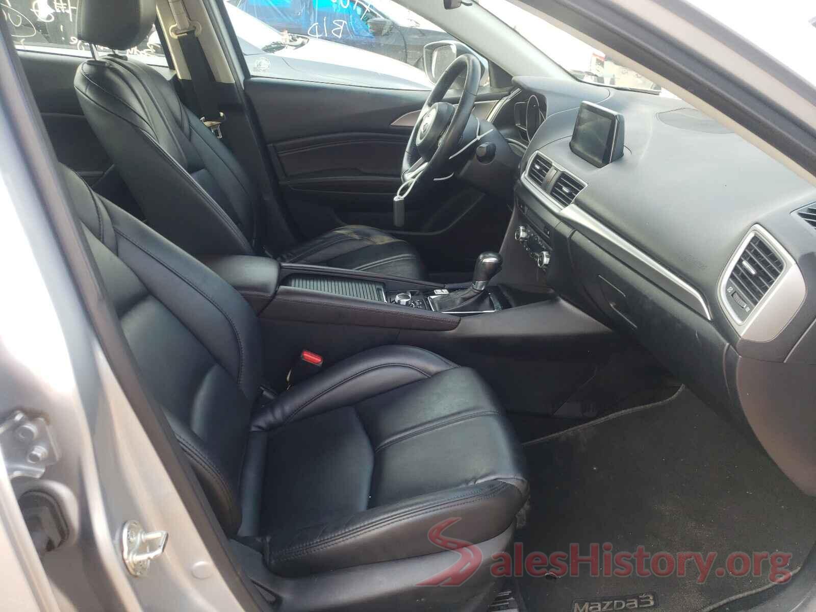 3MZBN1V38JM208450 2018 MAZDA 3