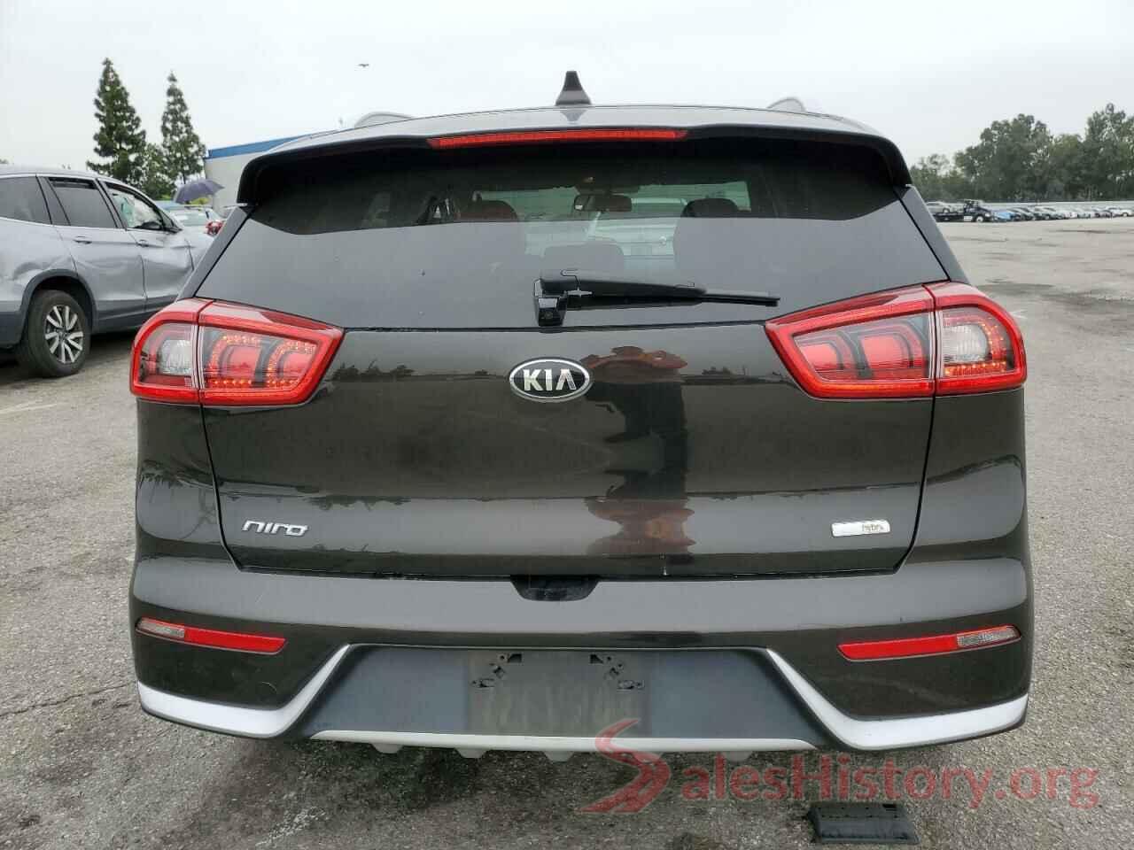 KNDCC3LC6H5079667 2017 KIA NIRO