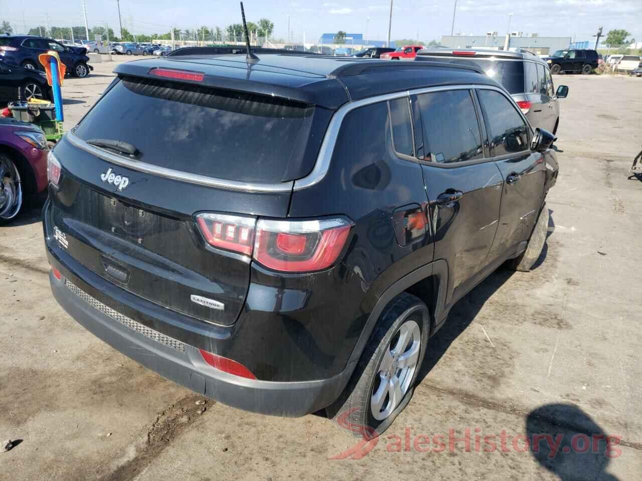 3C4NJDBB2JT282512 2018 JEEP COMPASS