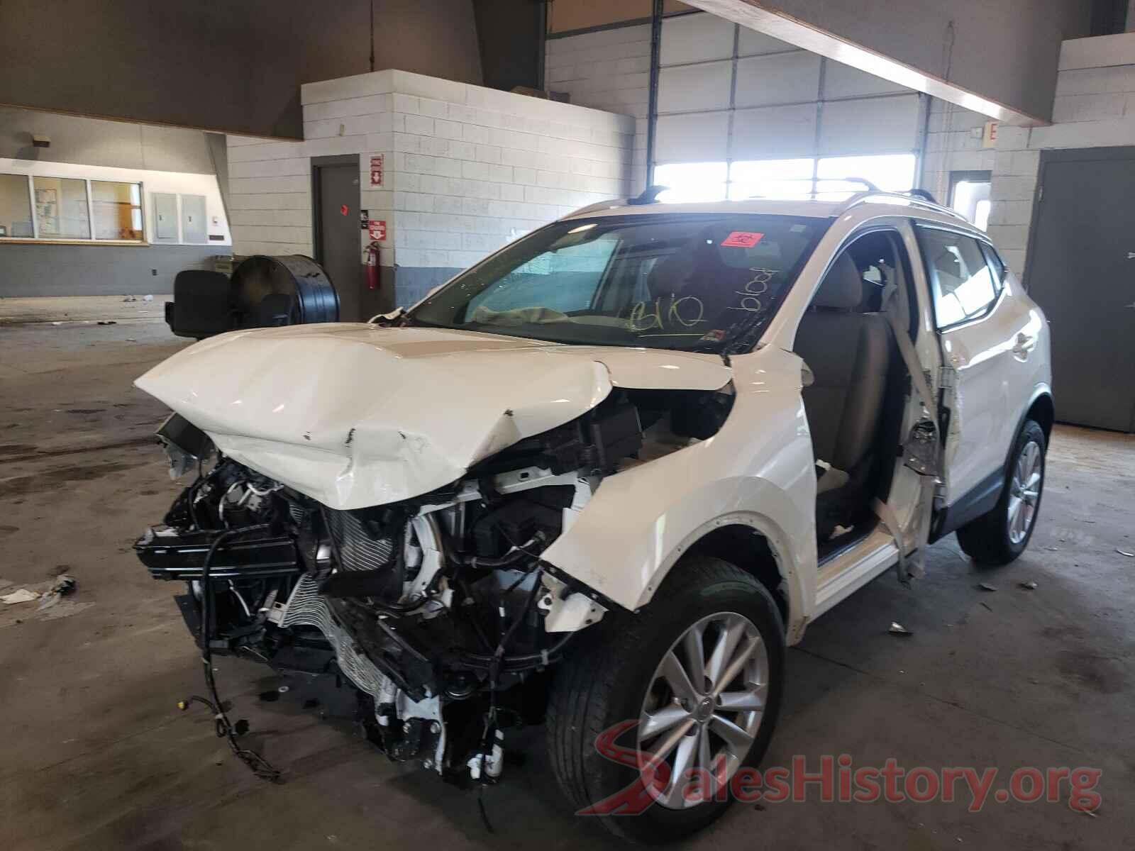 JN1BJ1CR5JW291215 2018 NISSAN ROGUE