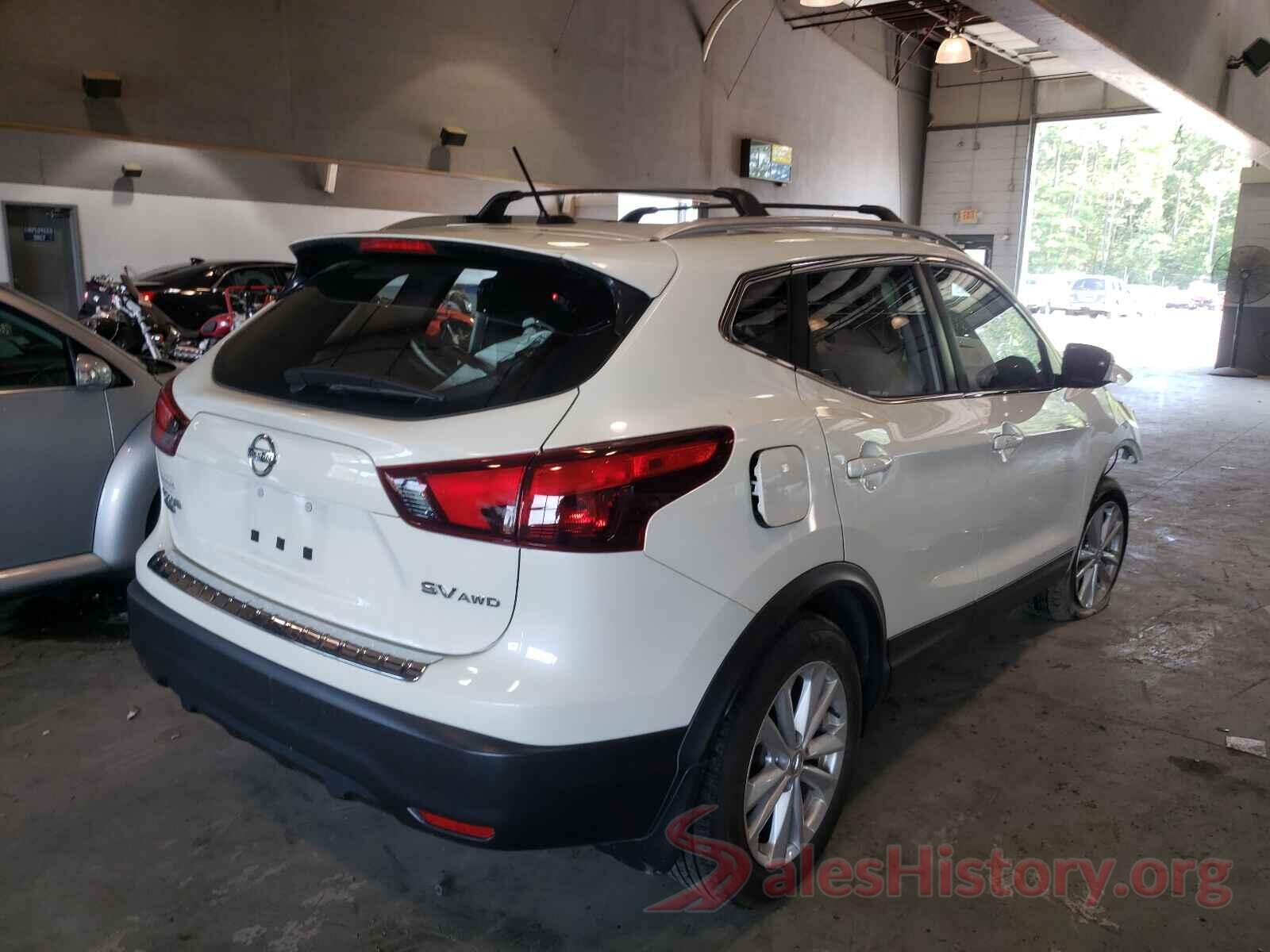 JN1BJ1CR5JW291215 2018 NISSAN ROGUE