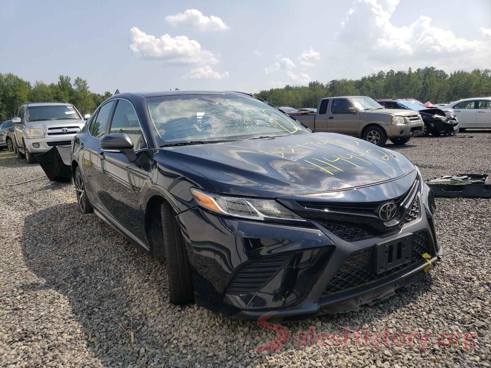 JTNB11HKXJ3000780 2018 TOYOTA CAMRY