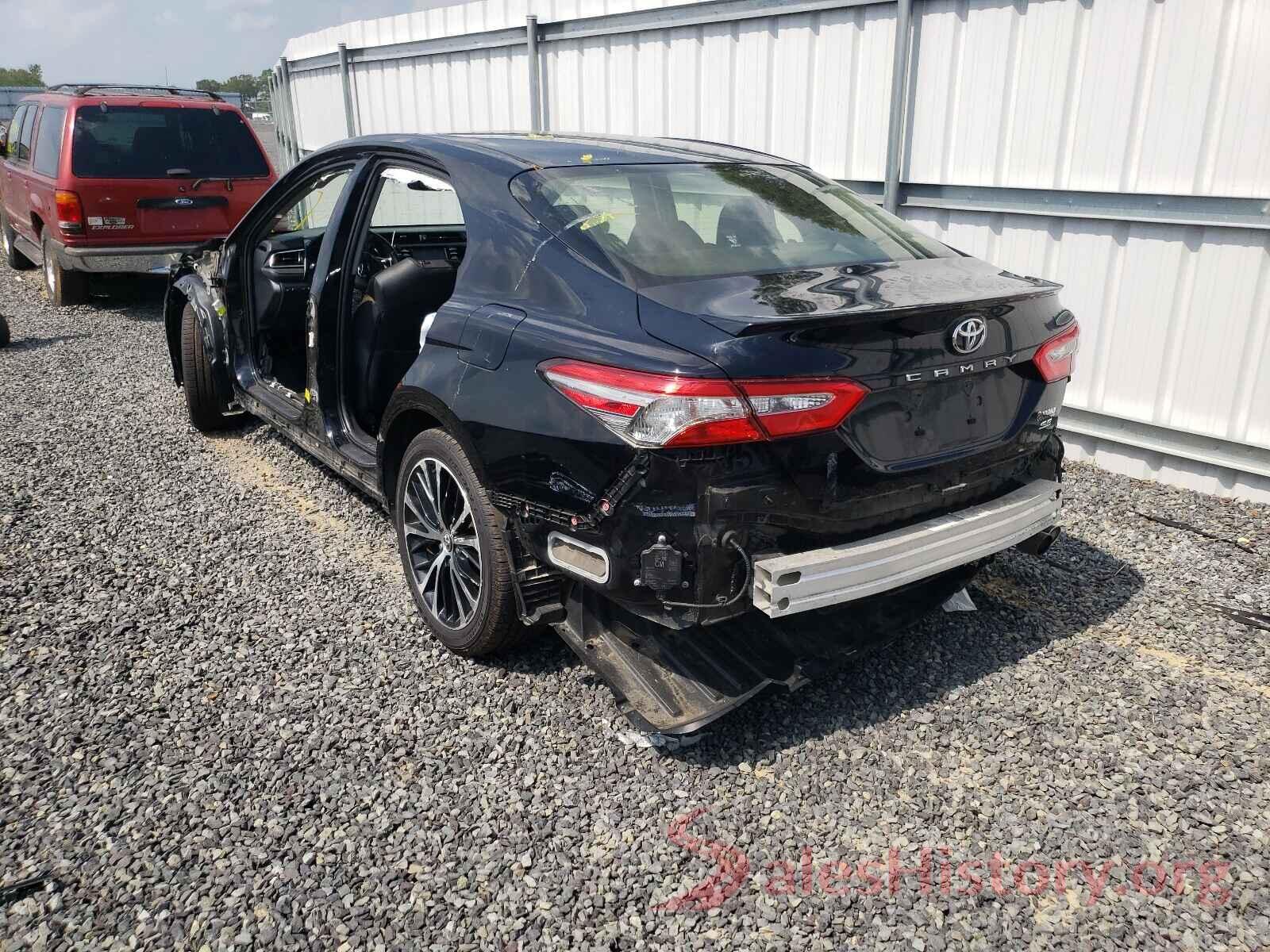 JTNB11HKXJ3000780 2018 TOYOTA CAMRY