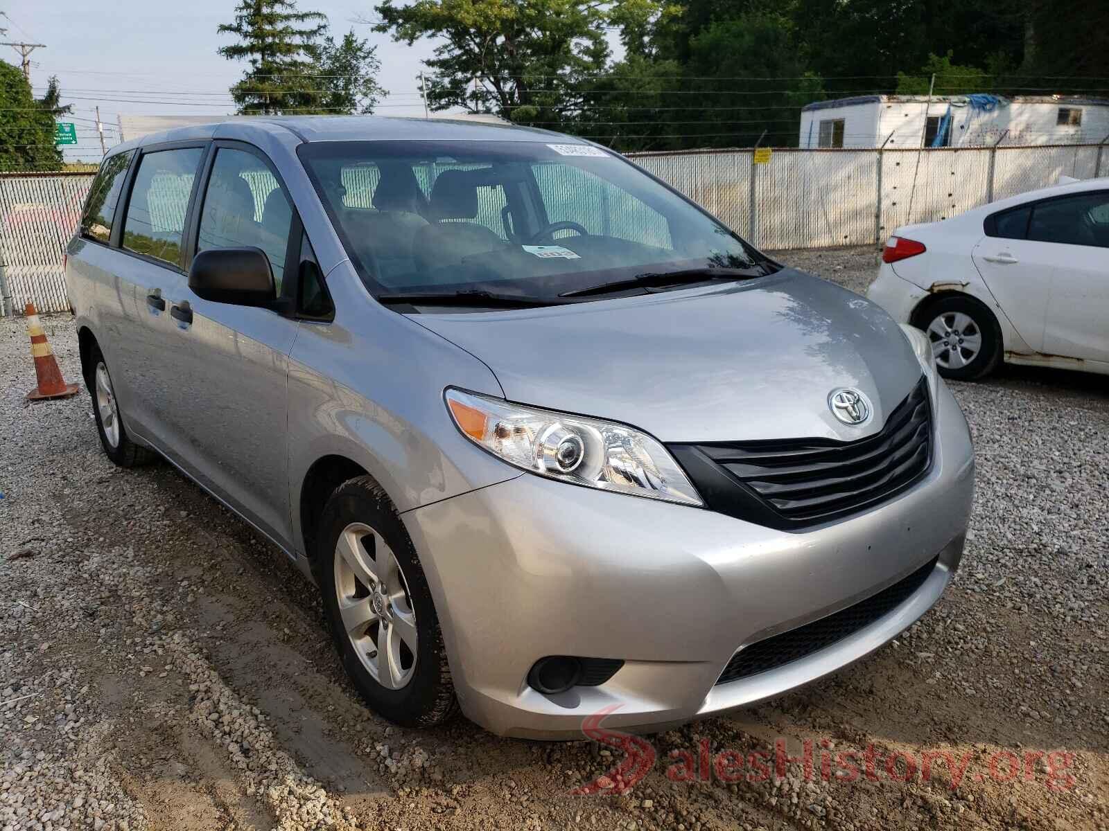 5TDZZ3DC0HS790248 2017 TOYOTA SIENNA