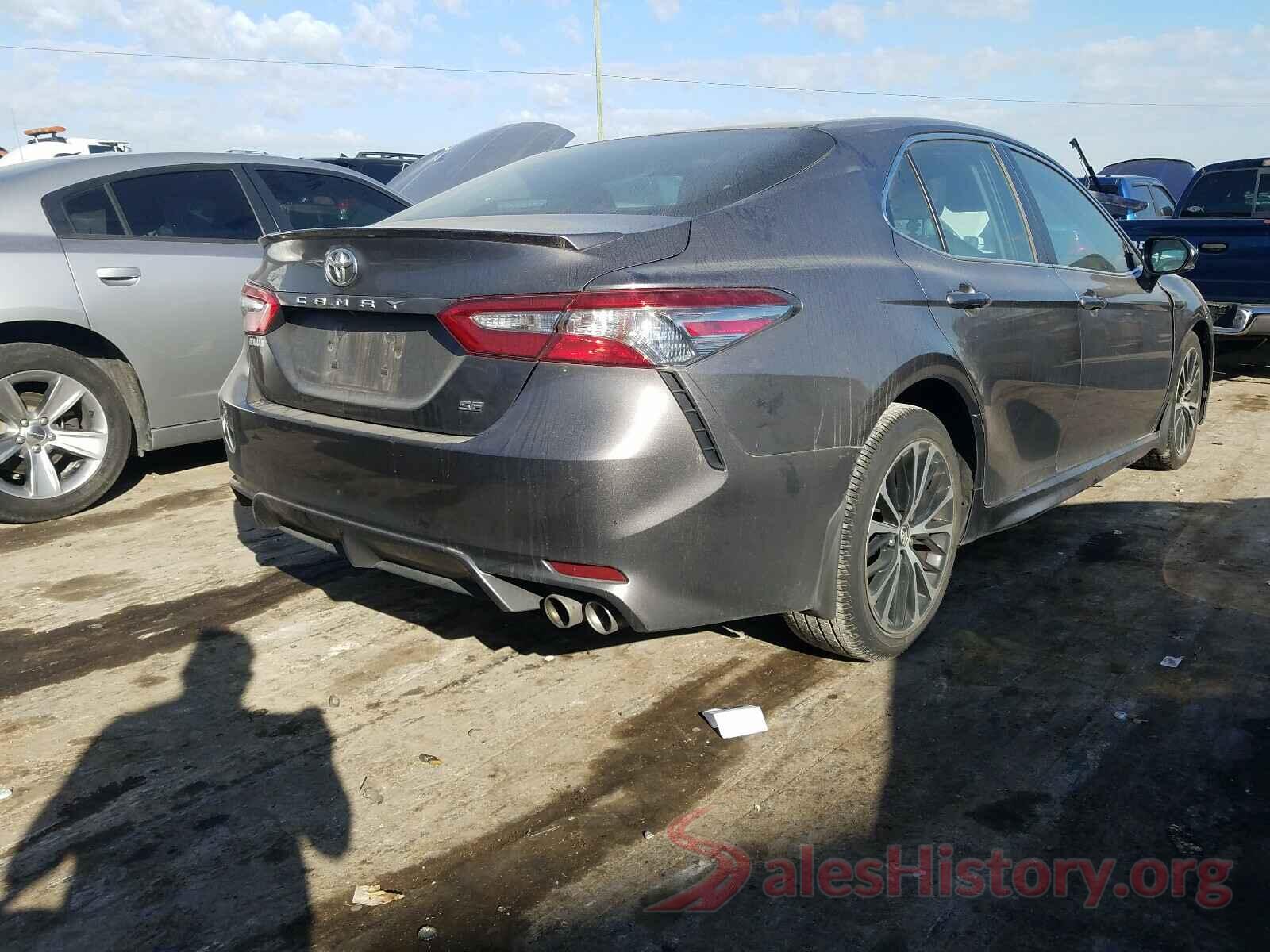 4T1B11HK2JU115707 2018 TOYOTA CAMRY