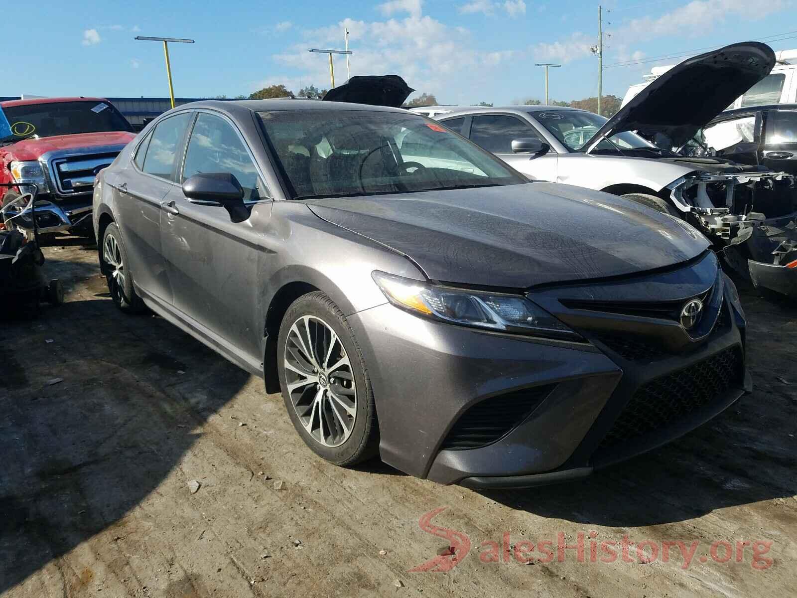 4T1B11HK2JU115707 2018 TOYOTA CAMRY