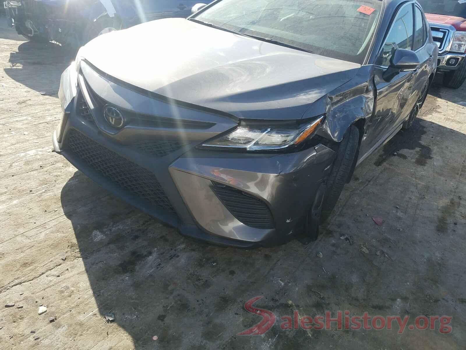 4T1B11HK2JU115707 2018 TOYOTA CAMRY