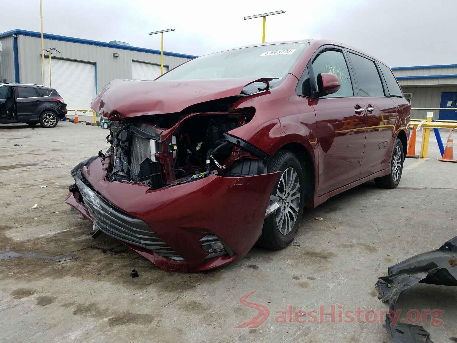 5TDYZ3DC4KS969704 2019 TOYOTA SIENNA