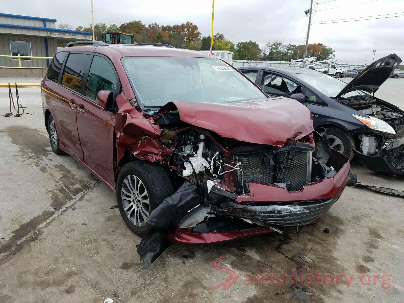 5TDYZ3DC4KS969704 2019 TOYOTA SIENNA