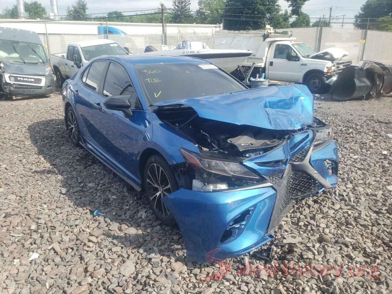 4T1B11HK2KU245715 2019 TOYOTA CAMRY