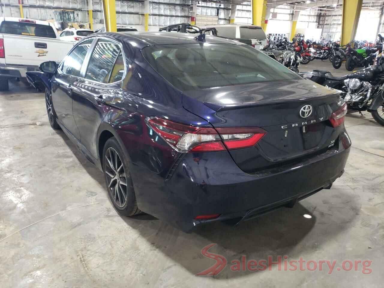 4T1G11BK3NU060723 2022 TOYOTA CAMRY