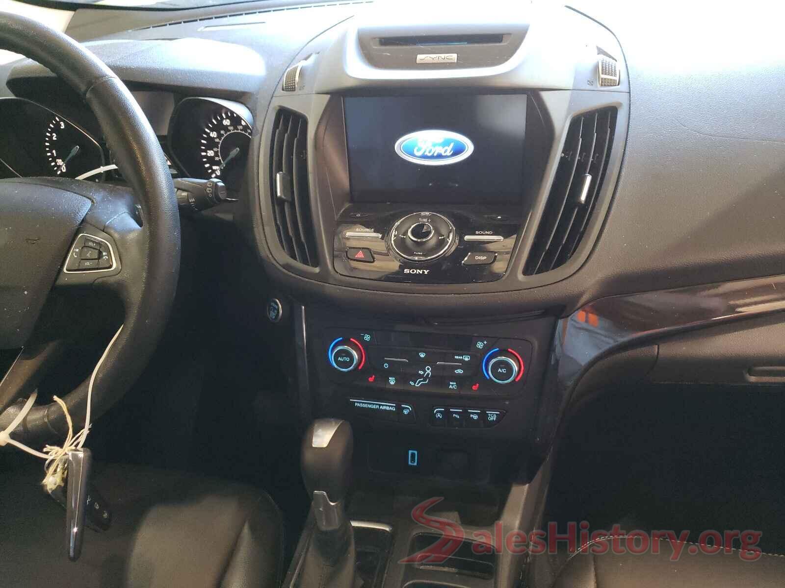 1FMCU9J91HUD43161 2017 FORD ESCAPE