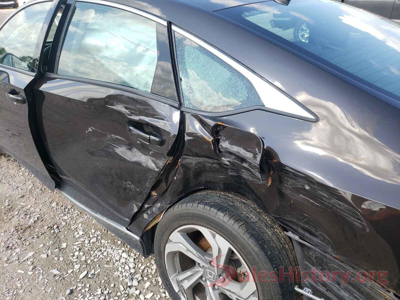 1HGCV1F44JA142122 2018 HONDA ACCORD