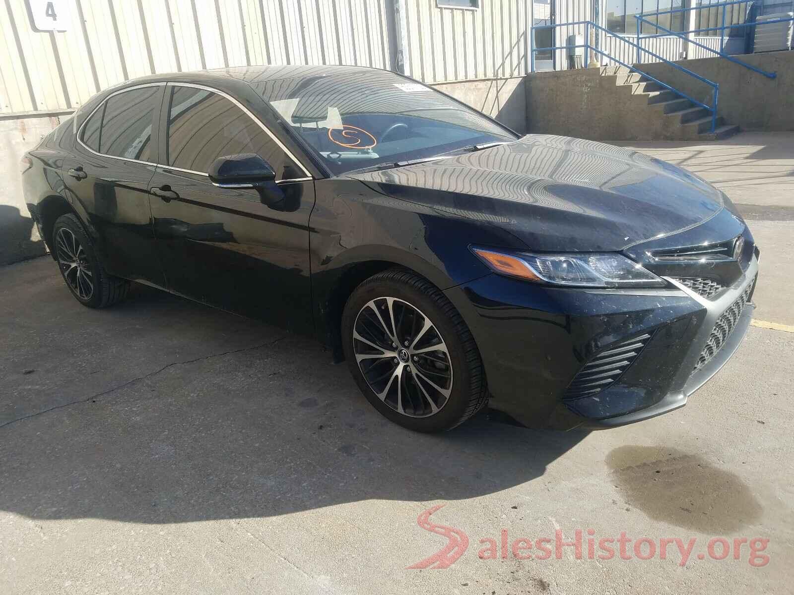 JTNB11HK5J3004705 2018 TOYOTA CAMRY