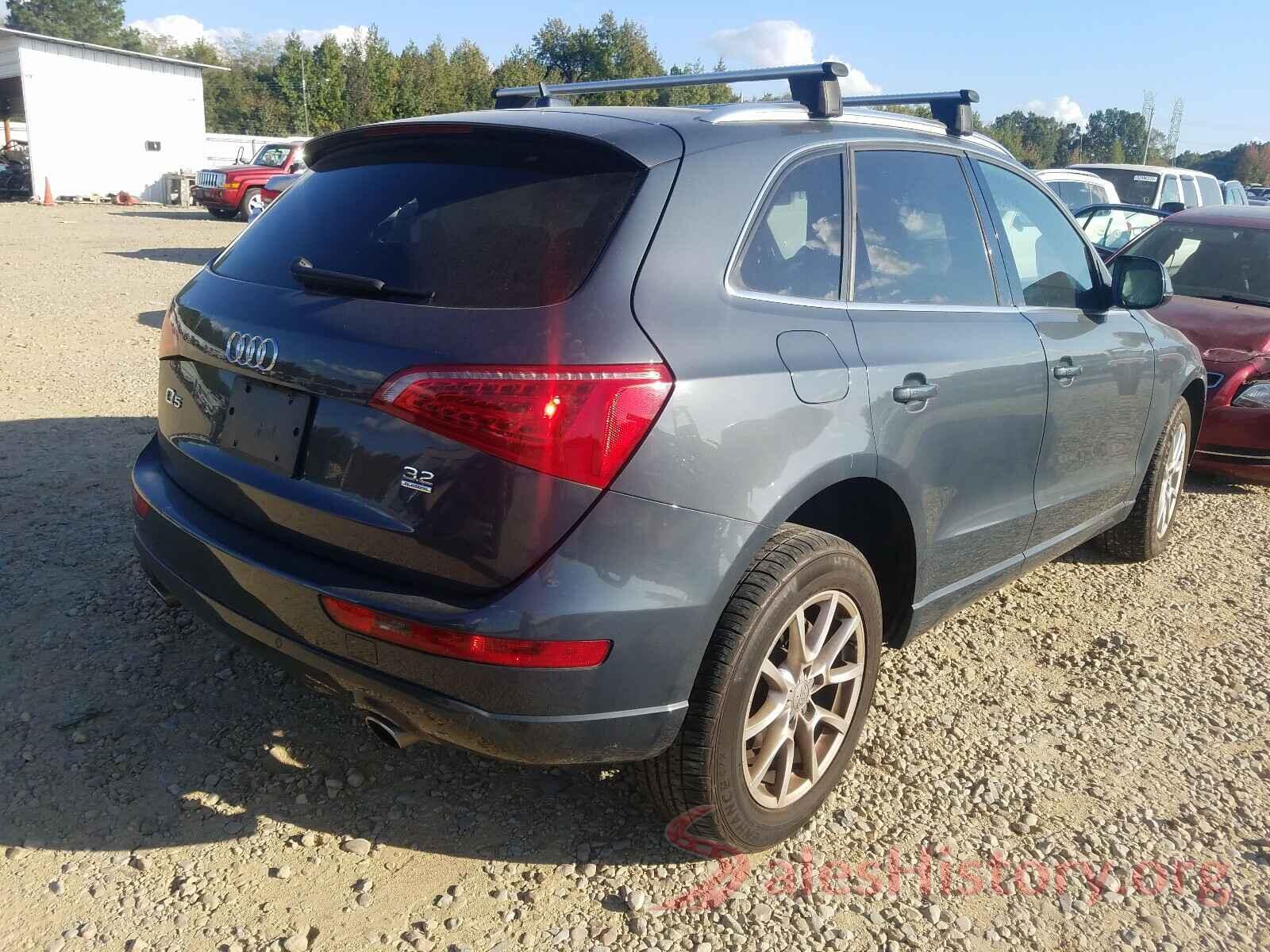 WA1LKAFP4AA043571 2010 AUDI Q5