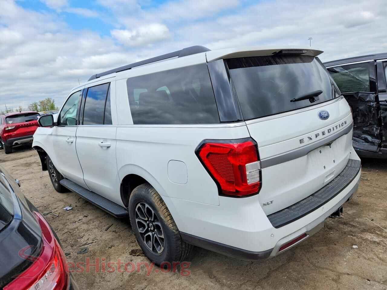 2024 FORD EXPEDITION VIN 1FMJK1J80REA41068, front view
