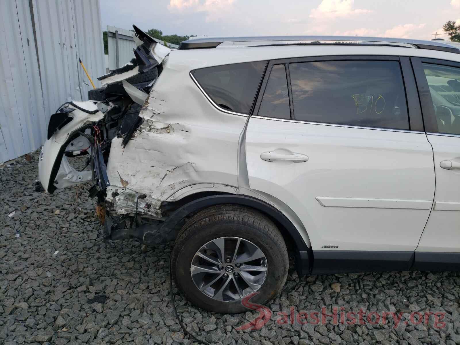 JTMRJREV4HD078170 2017 TOYOTA RAV4