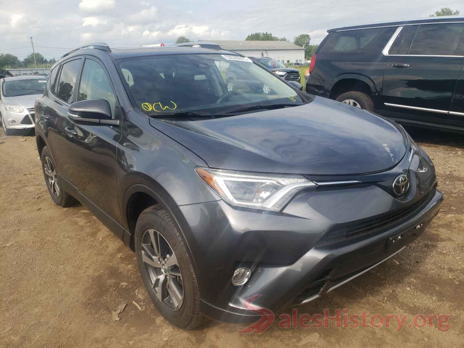 JTMRFREV3JD252558 2018 TOYOTA RAV4