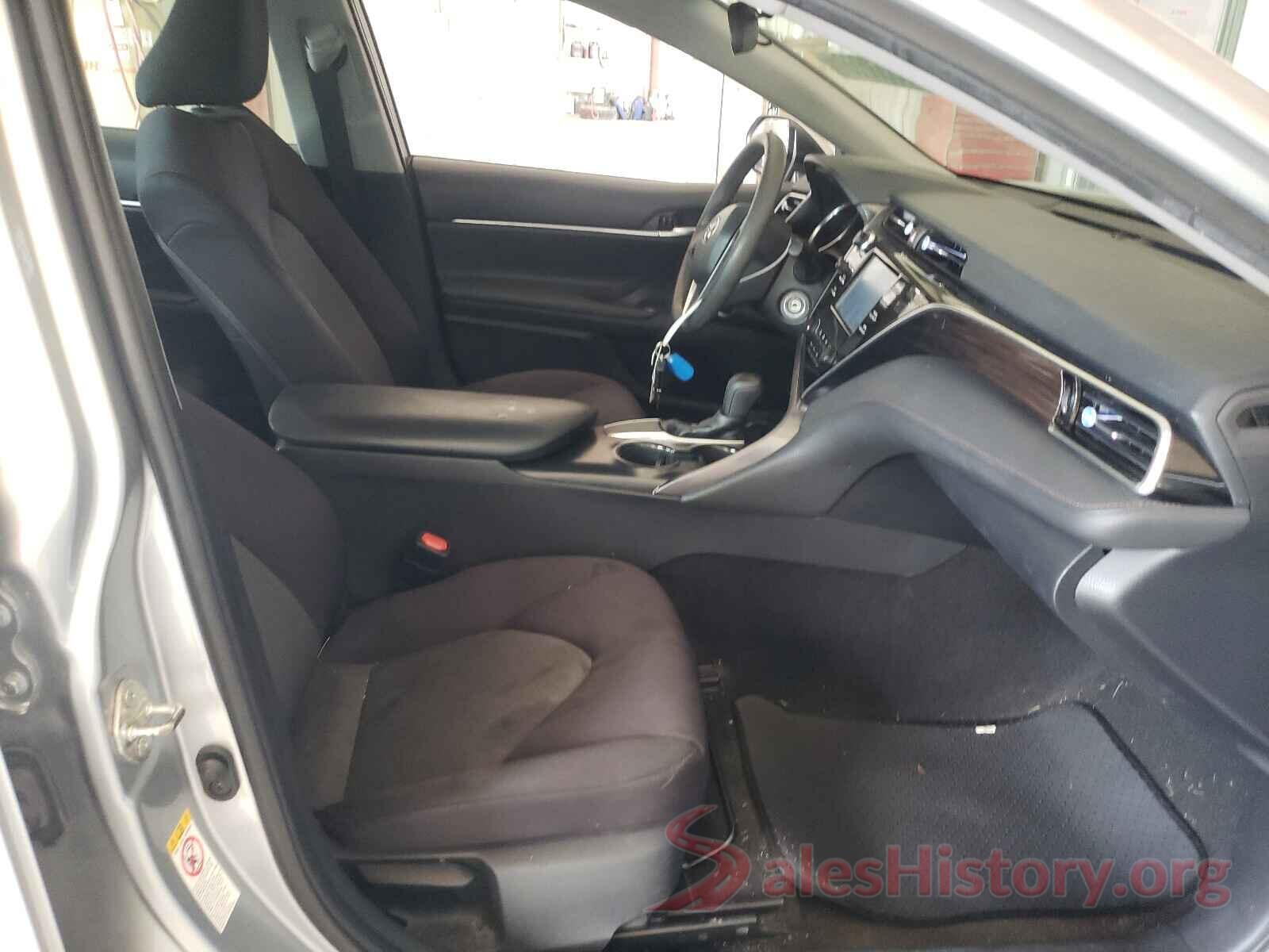 4T1B11HK4JU069152 2018 TOYOTA CAMRY