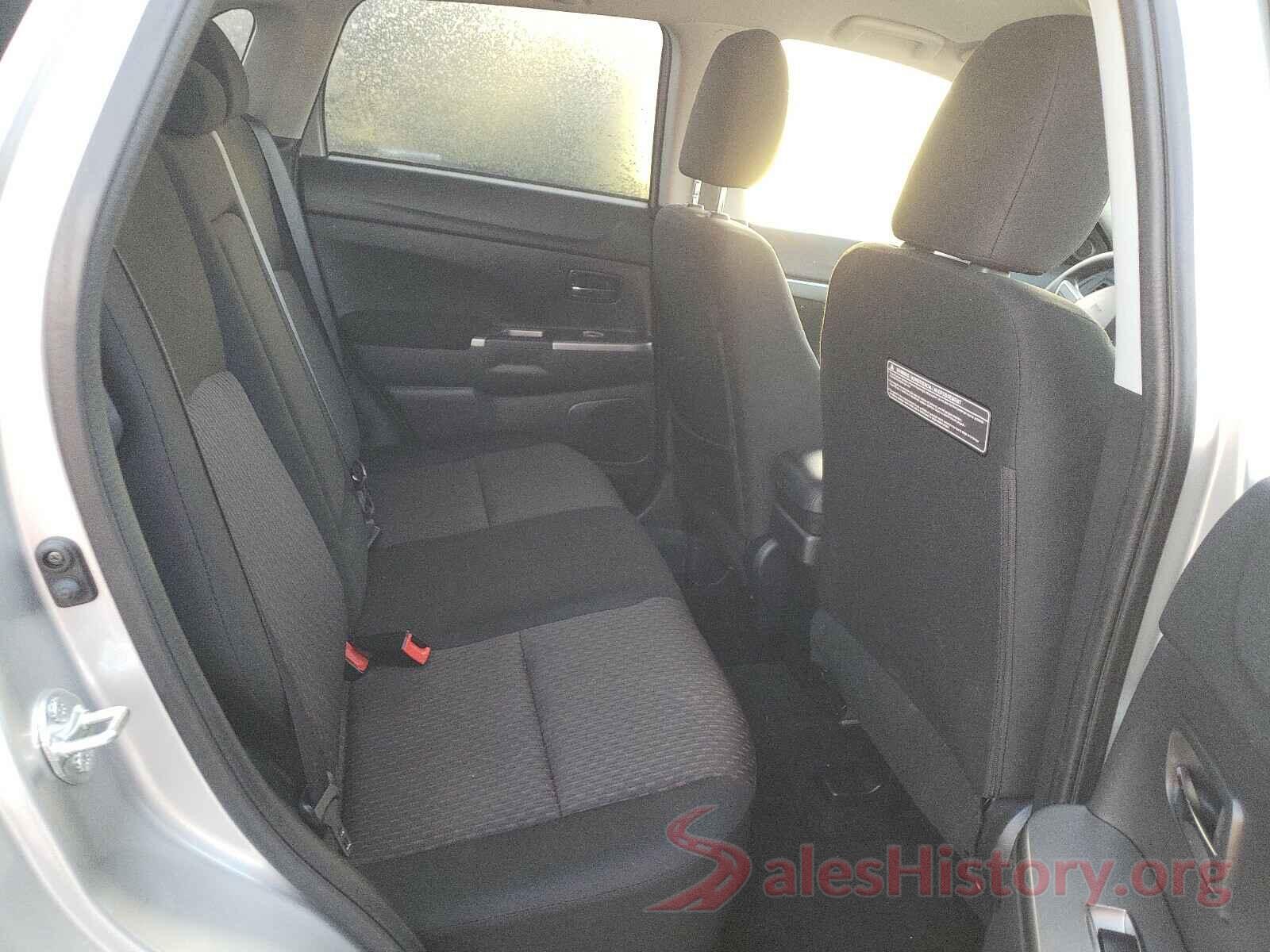 JA4AP3AU3JU011372 2018 MITSUBISHI OUTLANDER