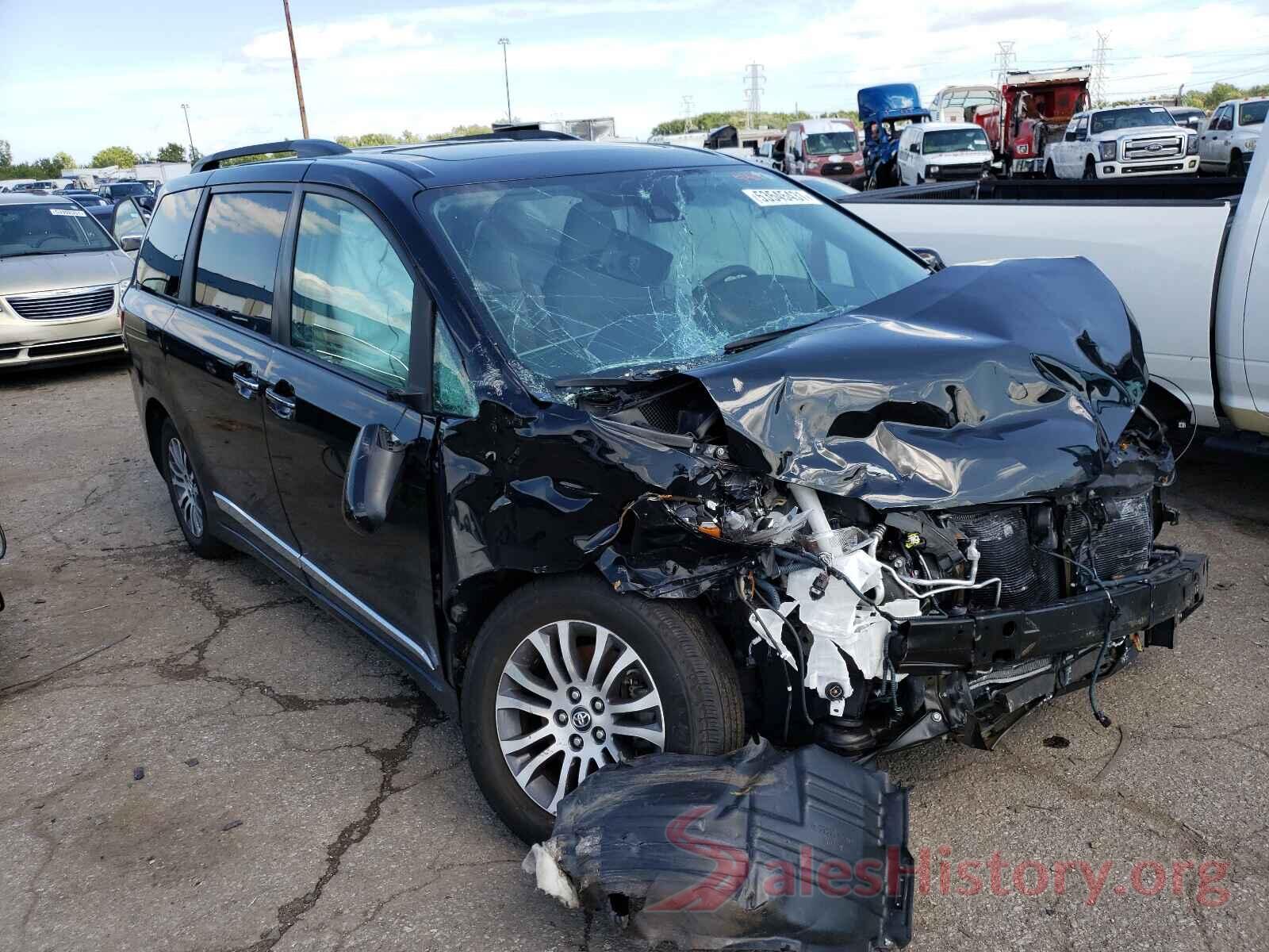 5TDYZ3DC3JS915468 2018 TOYOTA SIENNA