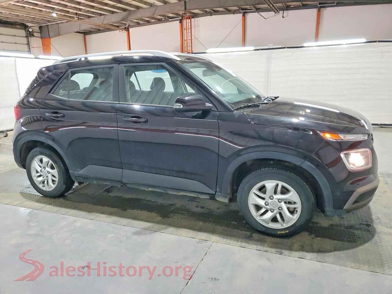 2022 HYUNDAI VENUE VIN KMHRC8A33NU168748, rear 3/4 view