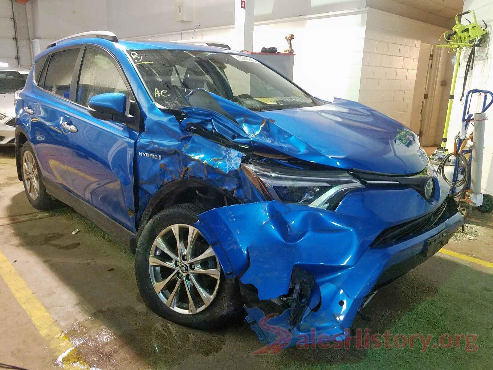 JTMDJREV0HD105066 2017 TOYOTA RAV4