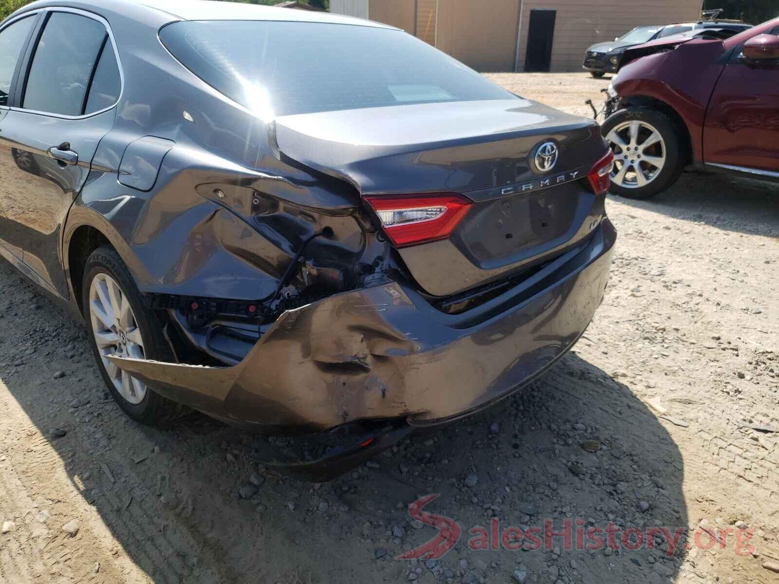 4T1B11HK4JU599380 2018 TOYOTA CAMRY