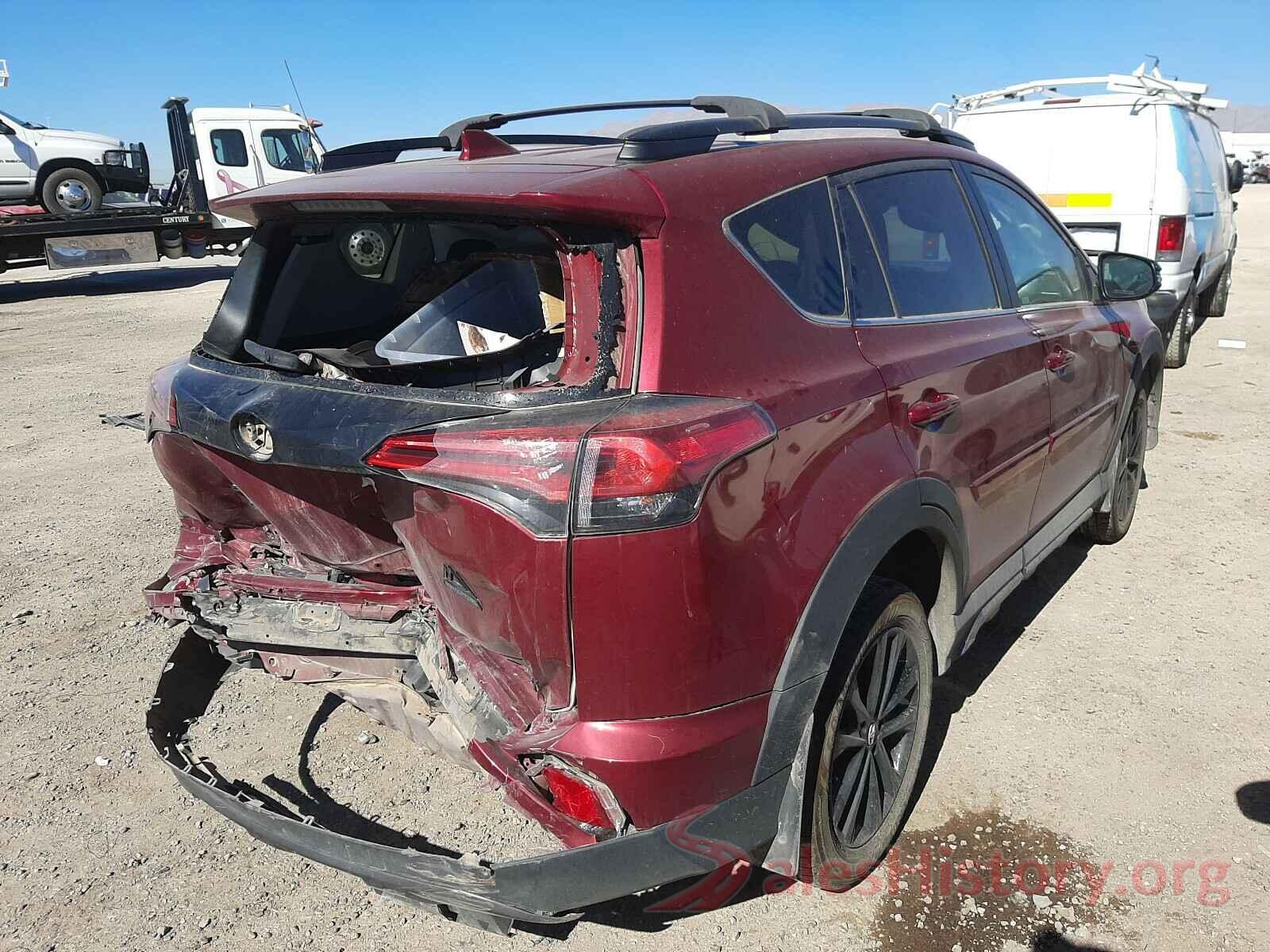 2T3RFREV8JW778221 2018 TOYOTA RAV4