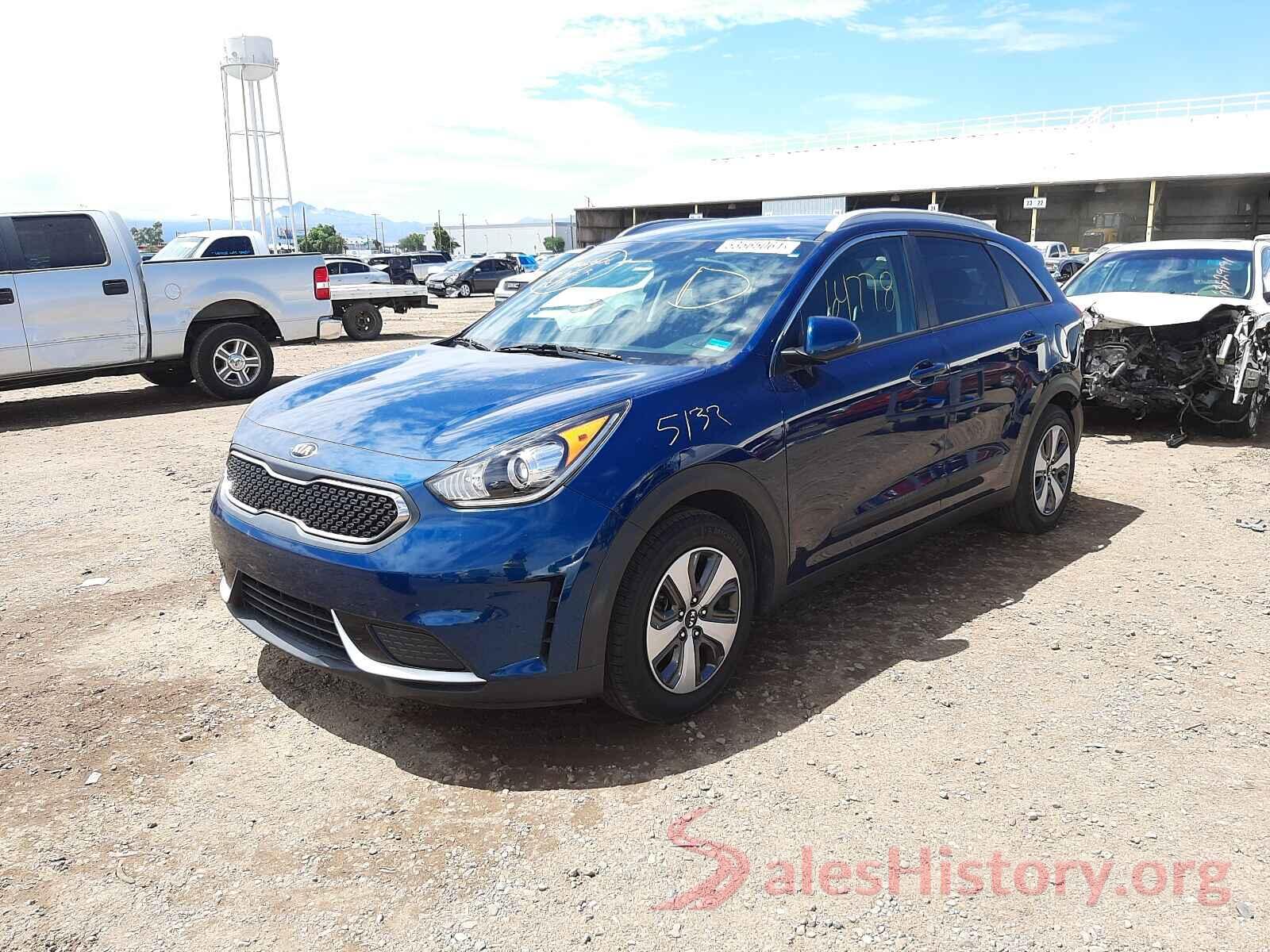 KNDCB3LC6J5119528 2018 KIA NIRO