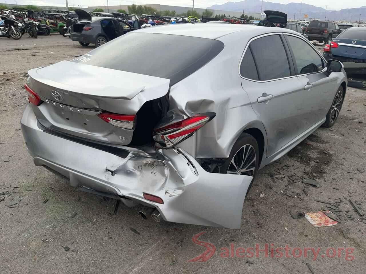 4T1B11HK9JU598239 2018 TOYOTA CAMRY