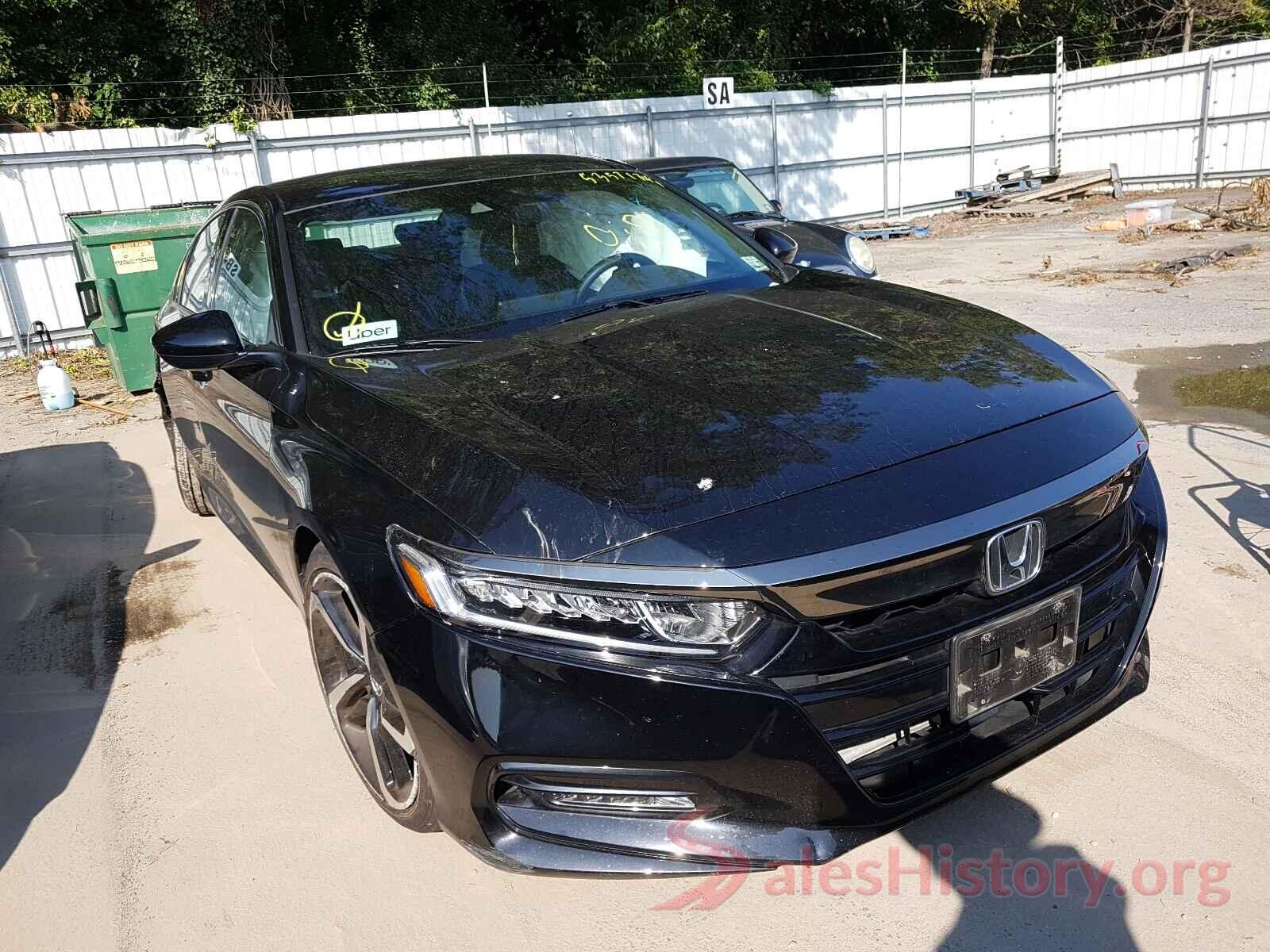 1HGCV1F33JA256426 2018 HONDA ACCORD